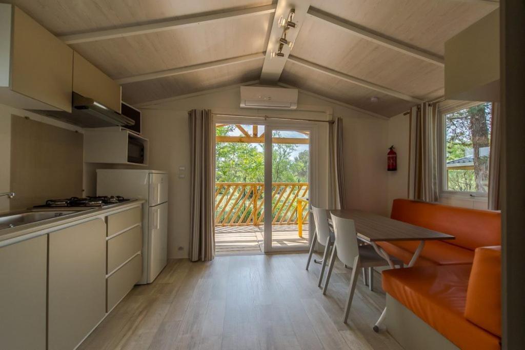 Camping Les Hautes Prairies 루르마랭 외부 사진